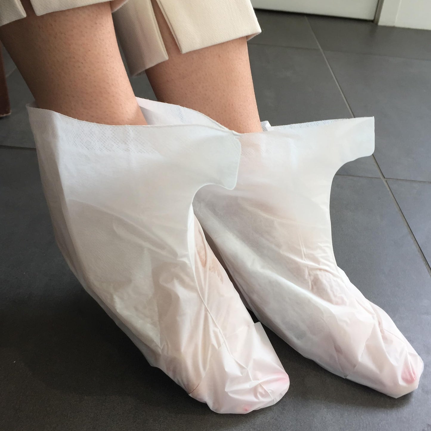 MASKOLOGY Foot MASK Professional Foot Bootie 1 Pair | Anti Ageing Formula | Natural Nails & Gel Polish Safe | Salicylic Acid | Shea Butter & Peppermint |